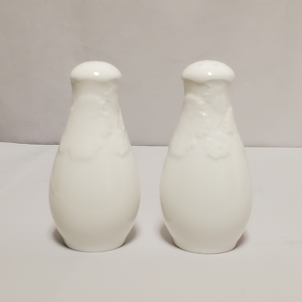 Wedgwood Salt and Pepper Shaker